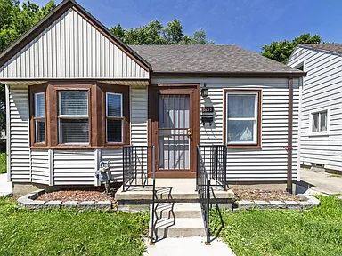 House for rent at 8249 Robson St, Detroit, MI 48228