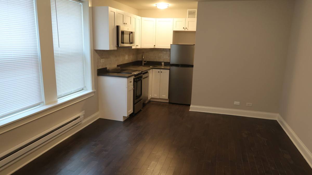 Apartment for rent at 640 W Wrightwood Ave #403, Chicago, IL 60614