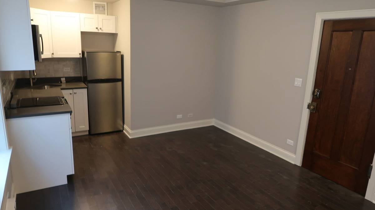 Apartment for rent at 640 W Wrightwood Ave #403, Chicago, IL 60614