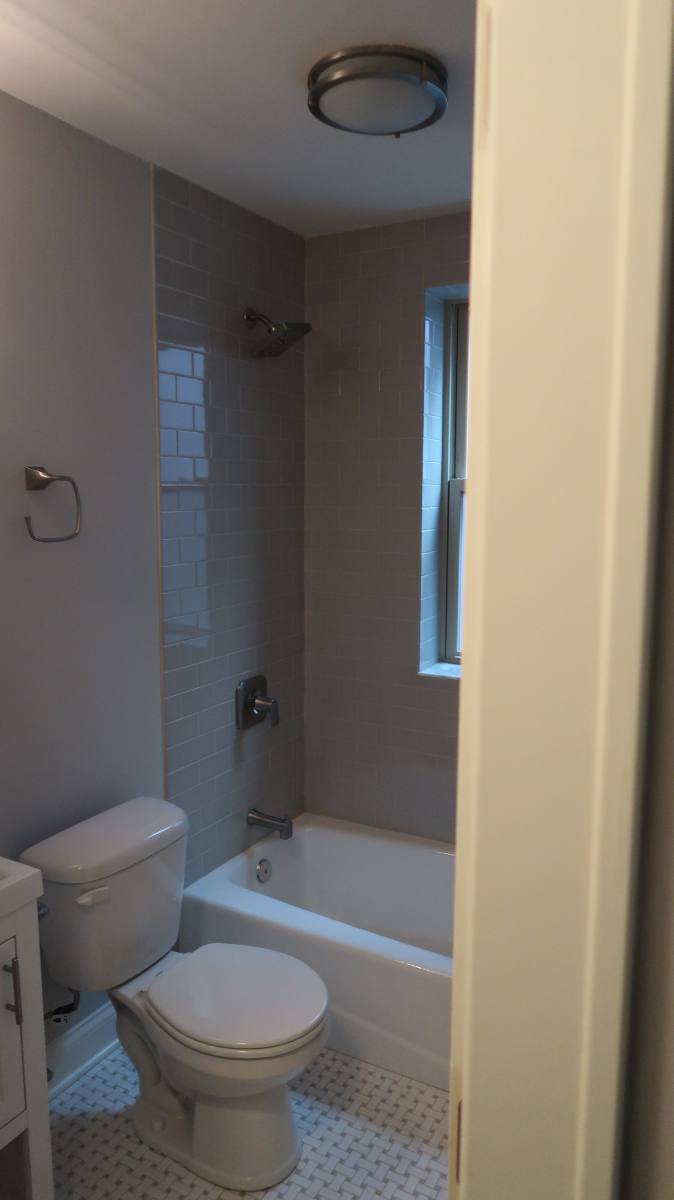 Apartment for rent at 640 W Wrightwood Ave #403, Chicago, IL 60614