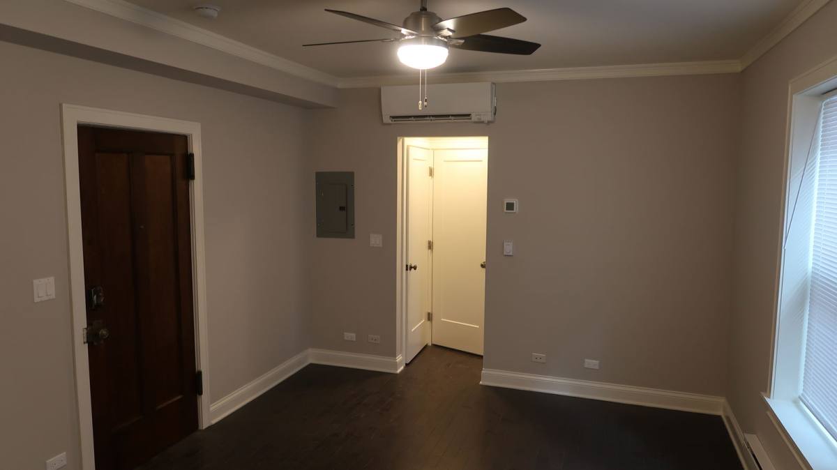 Apartment for rent at 640 W Wrightwood Ave #403, Chicago, IL 60614