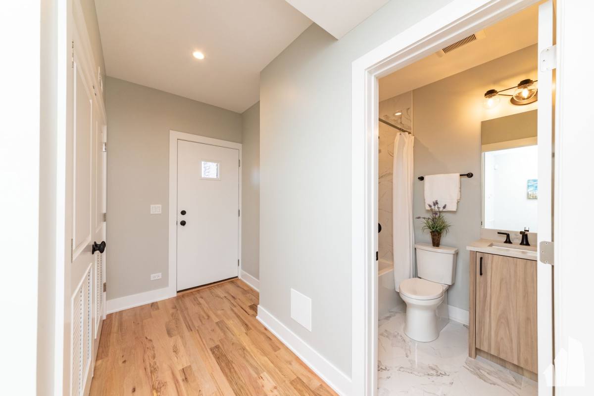 Apartment for rent at 2535 N Campbell Ave #2541, Chicago, IL 60647