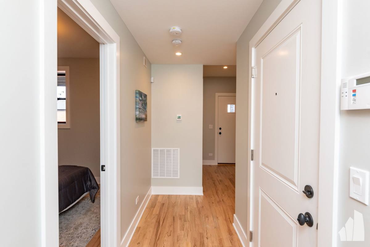 Apartment for rent at 2535 N Campbell Ave #2541, Chicago, IL 60647