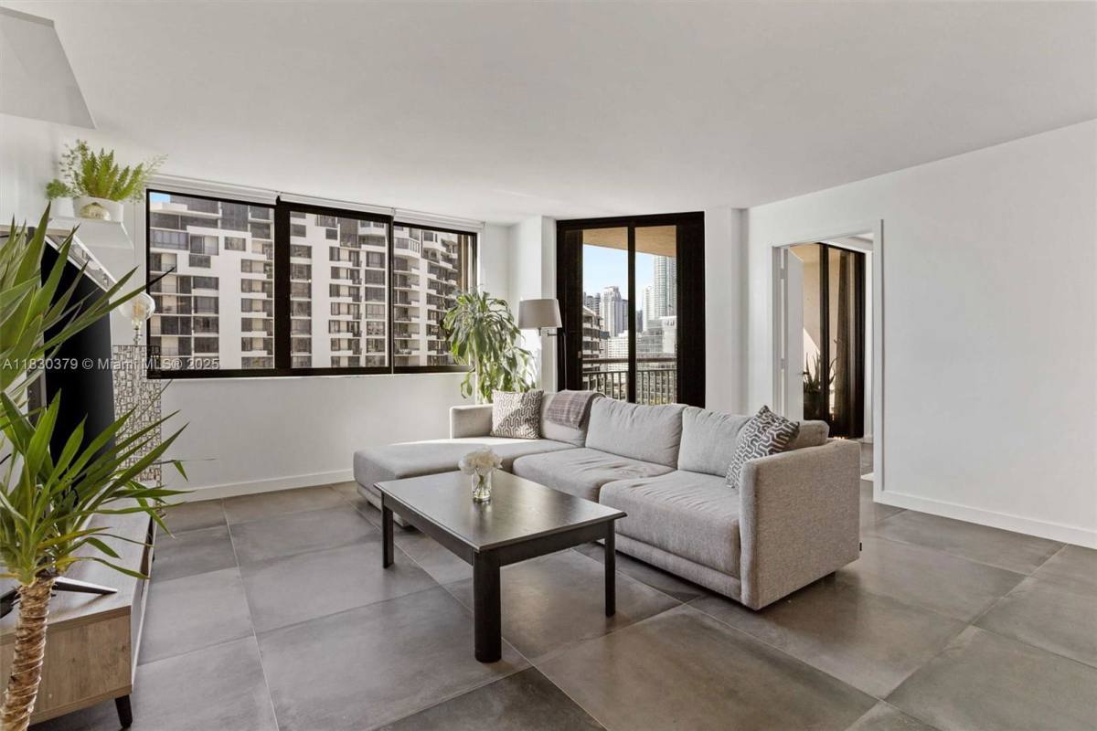 Apartment for rent at 540 Brickell Key Dr #1519, Miami, FL 33131