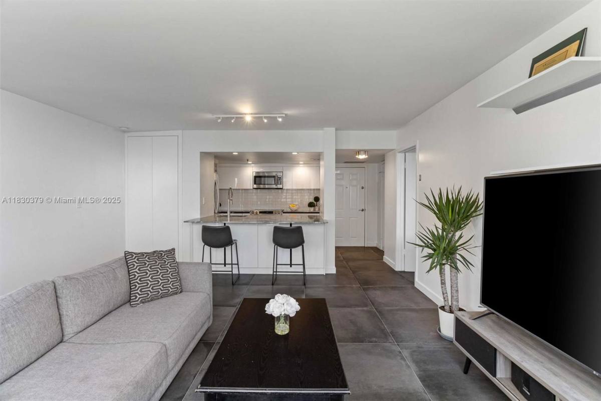 Apartment for rent at 540 Brickell Key Dr #1519, Miami, FL 33131