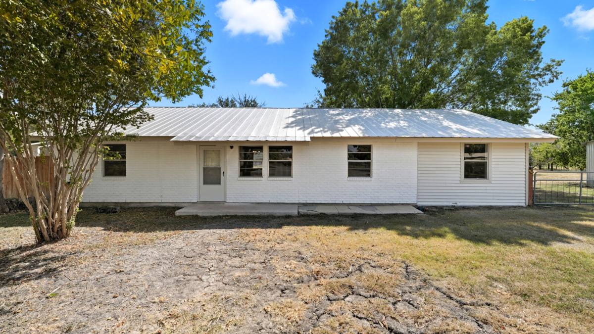 House for rent at 200 Valley Acres Dr, New Braunfels, TX 78130