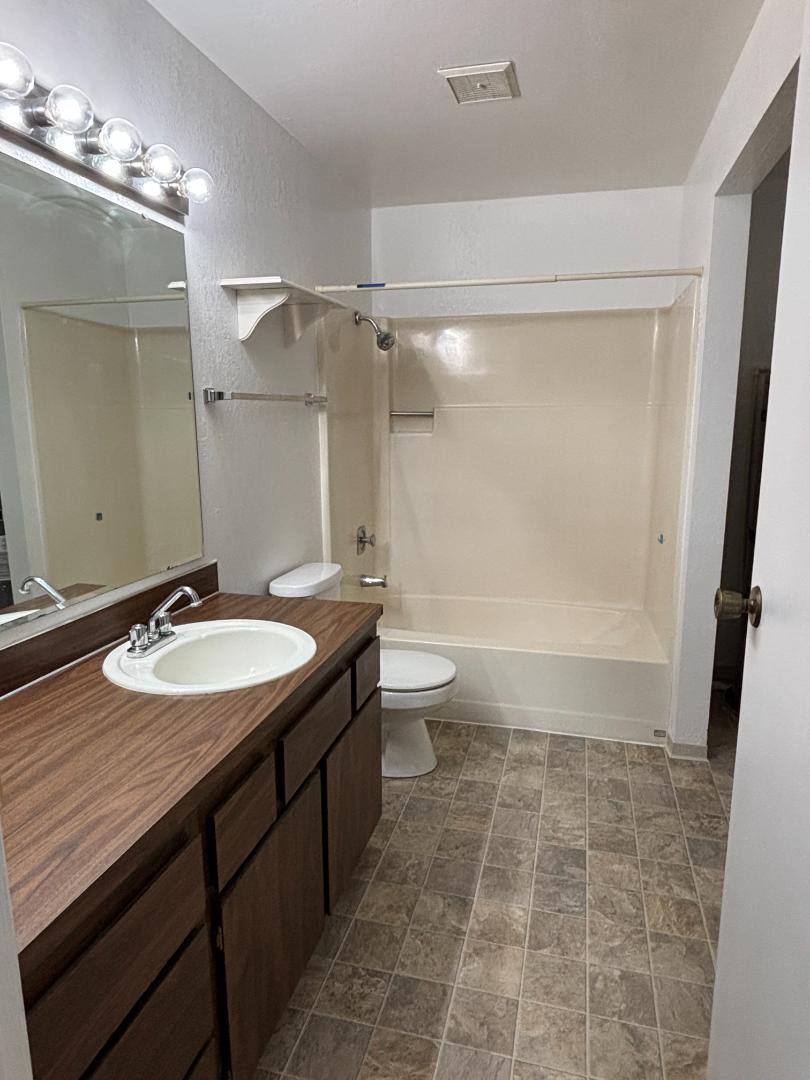 Apartment for rent at 1005 S 42nd Ave #B, Yakima, WA 98908