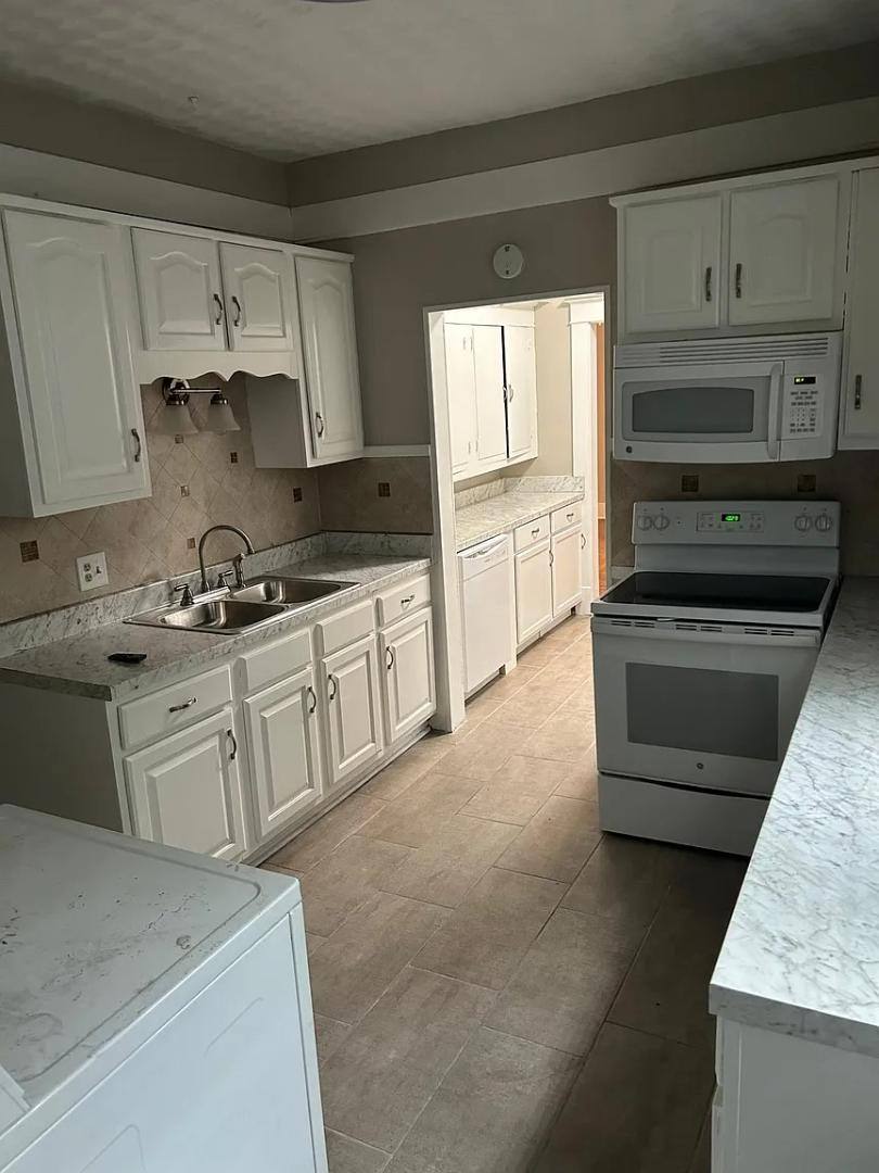 Apartment for rent at 286 Malvern St #DOWN, Memphis, TN 38104