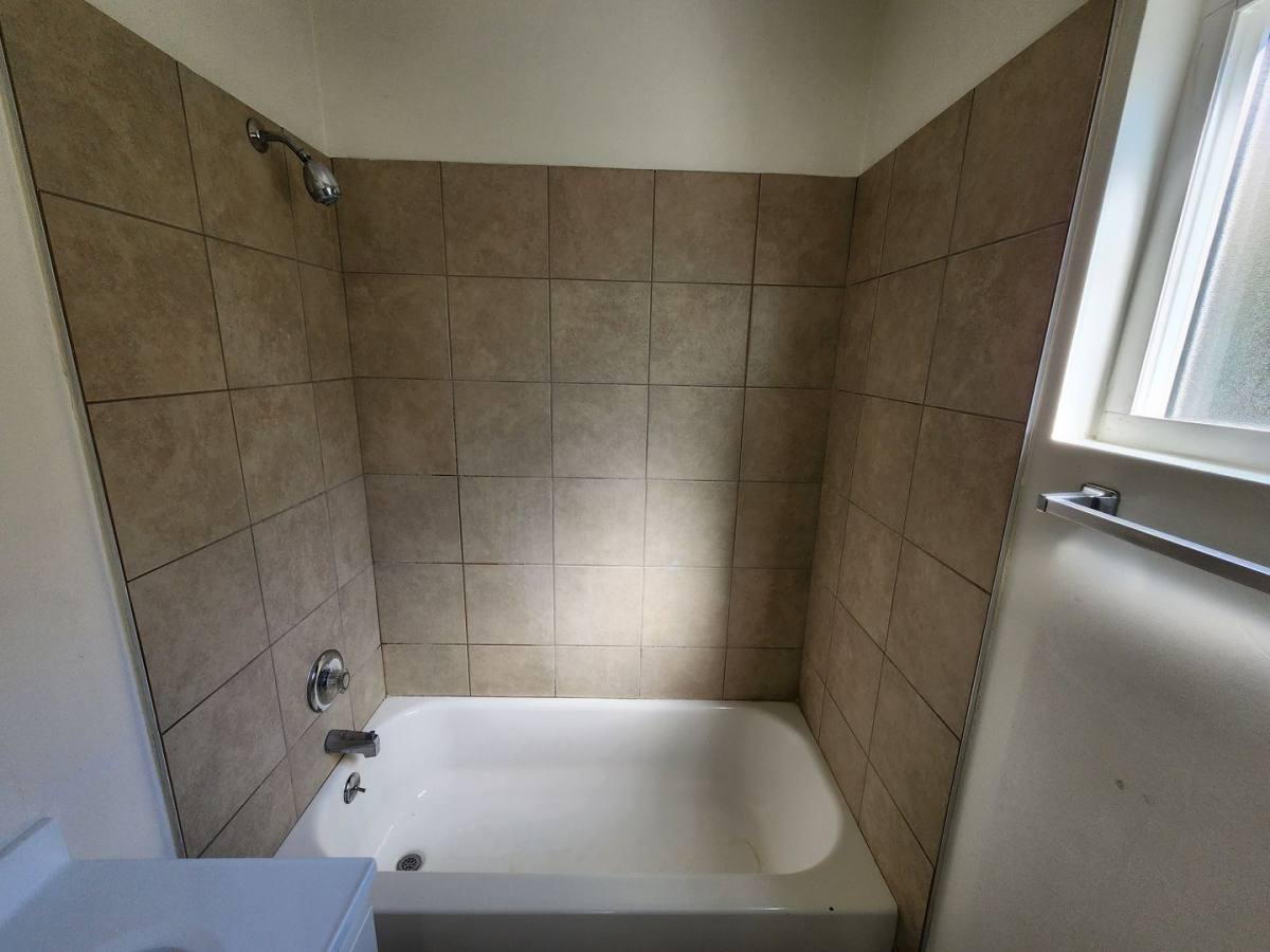 Apartment for rent at 411 N Bush St, Anaheim, CA 92805