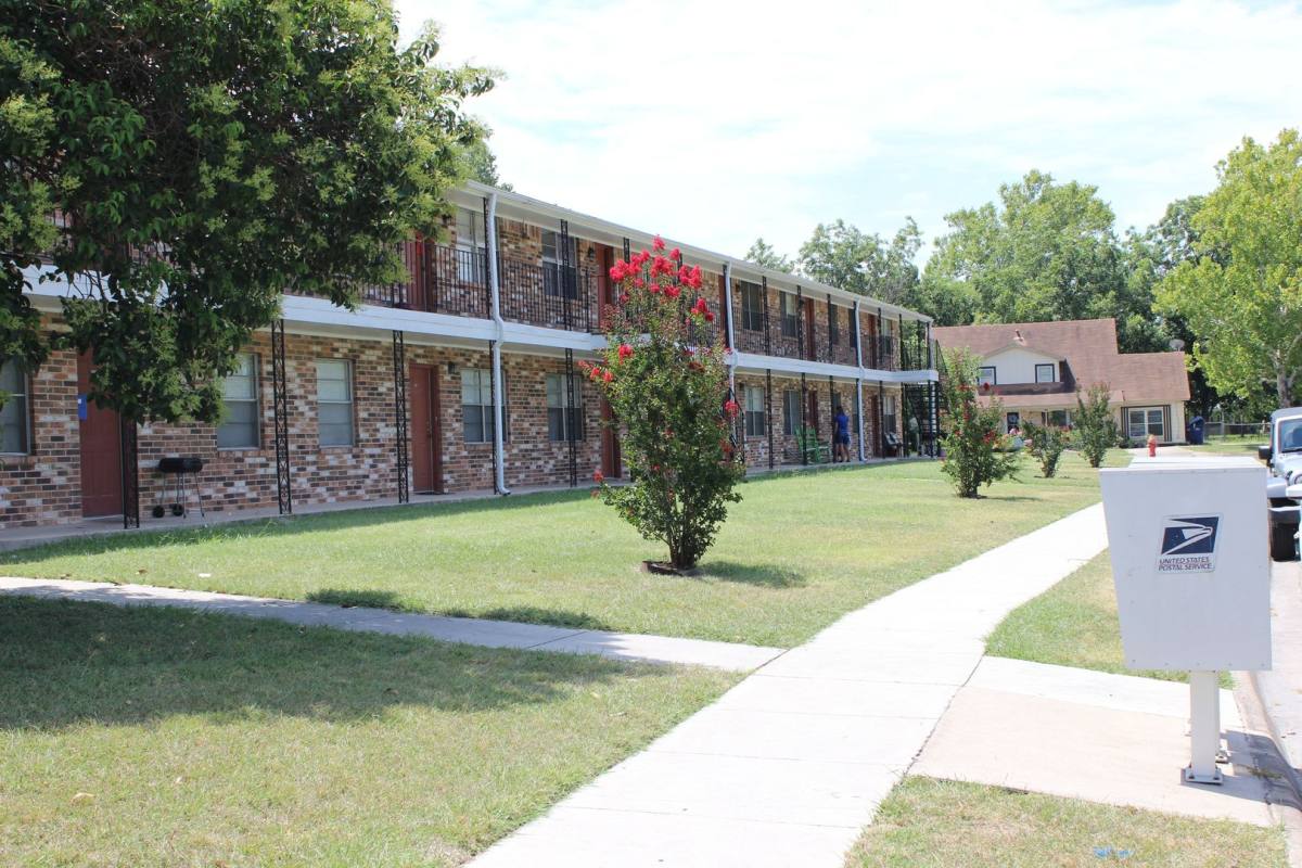 Apartment for rent at 402 Mary St, Copperas Cove, TX 76522