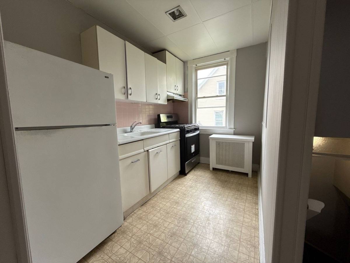 Apartment for rent at 2604 Hamilton Ave, Baltimore, MD 21214