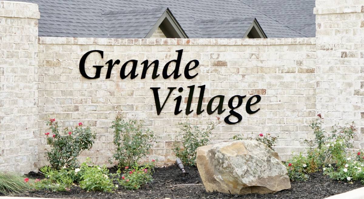 Townhouse for rent at 2151 E Grande Blvd, Tyler, TX 75703