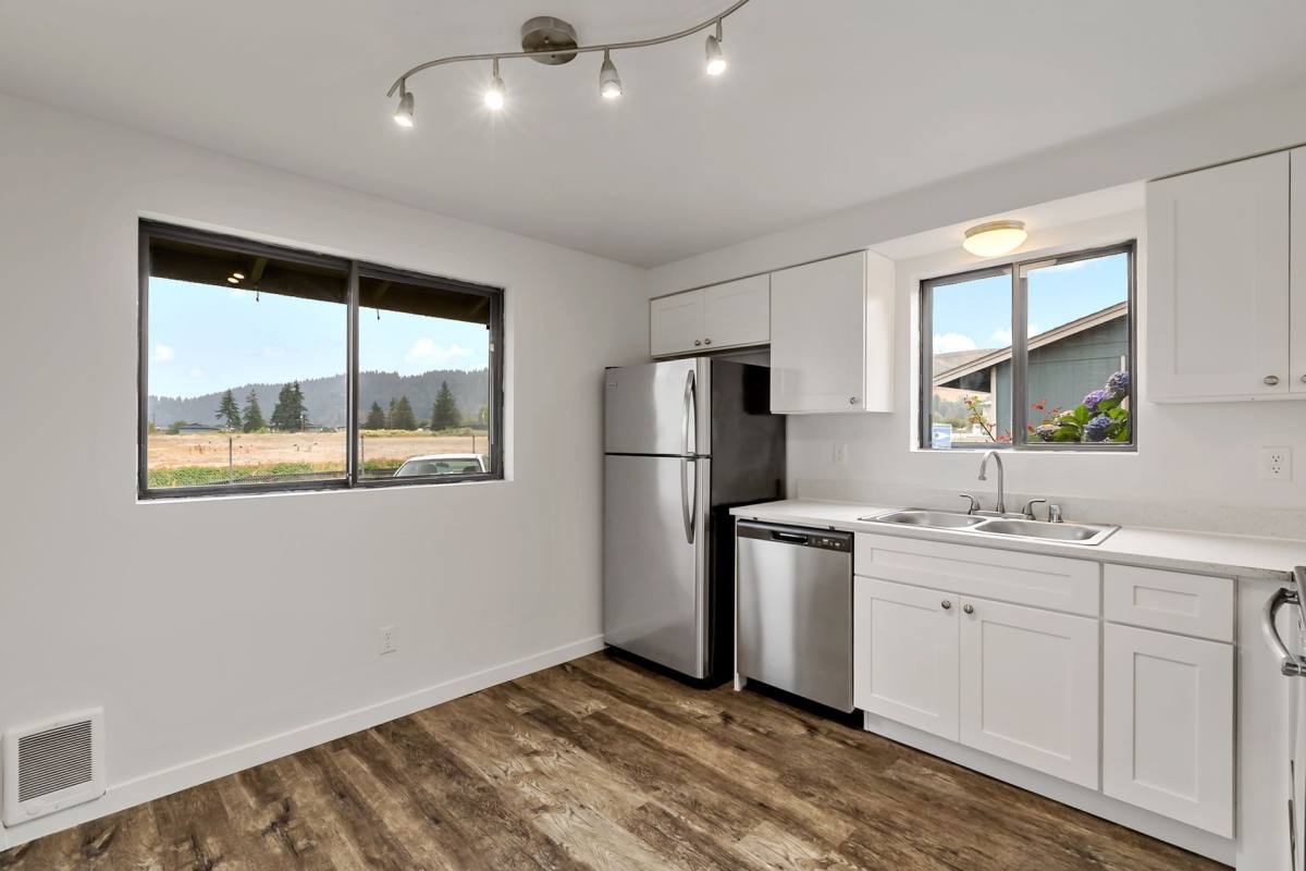 Apartment for rent at 15881 64th St E, Sumner, WA 98390