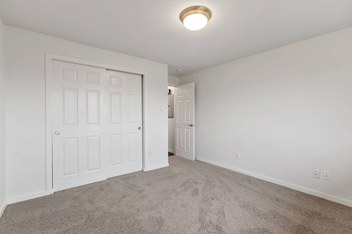 Apartment for rent at 15881 64th St E, Sumner, WA 98390