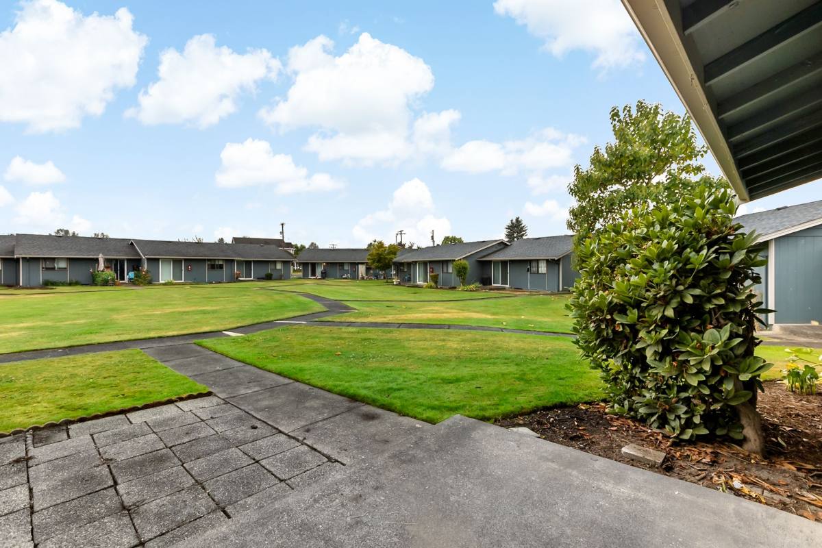 Apartment for rent at 15881 64th St E, Sumner, WA 98390