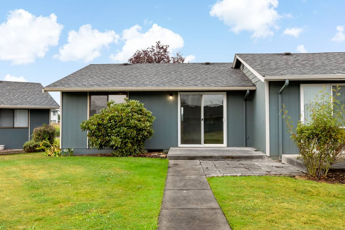 Apartment for rent at 15881 64th St E, Sumner, WA 98390