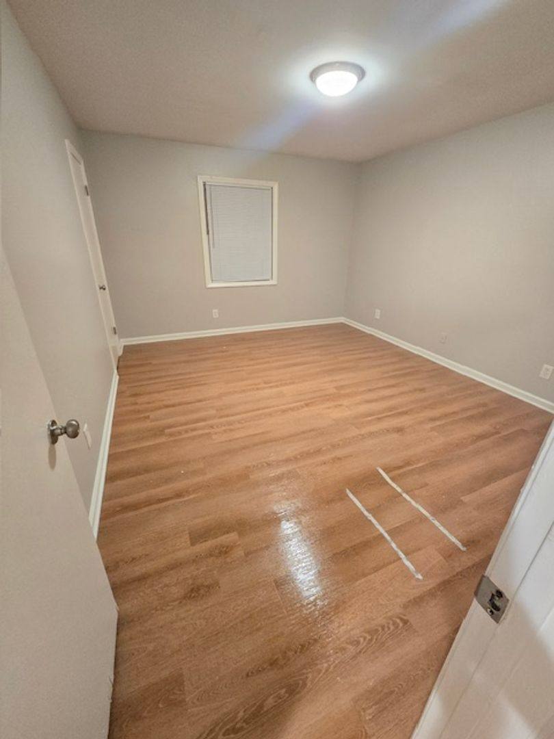 Apartment for rent at 400-426 Greenbriar Rd, Greensboro, NC 27405