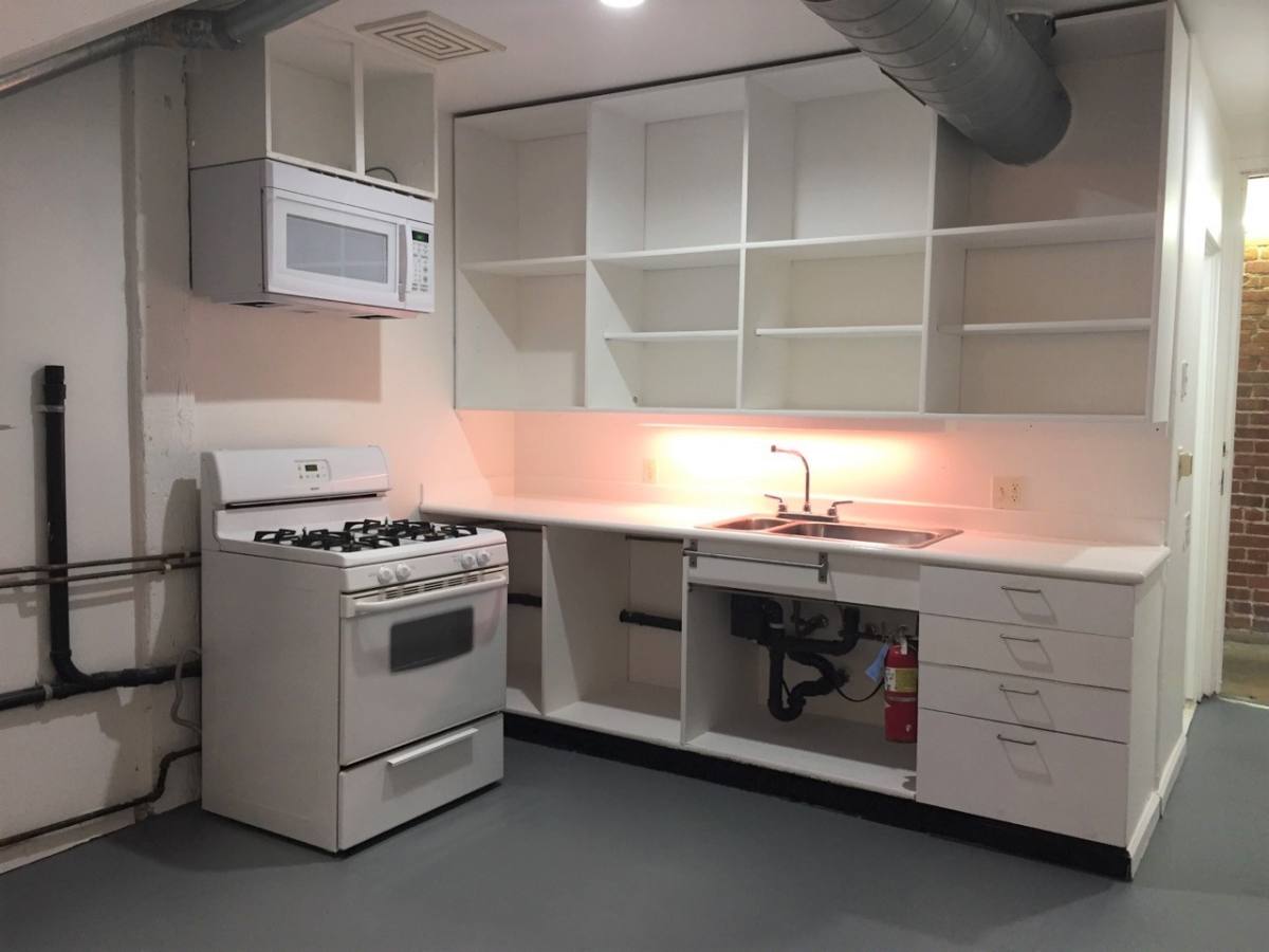 Apartment for rent at 946-950 Daisy Ave, Long Beach, CA 90813