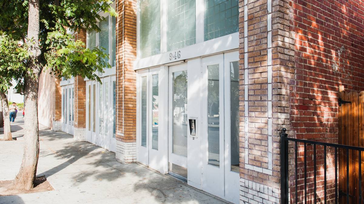 Apartment for rent at 946-950 Daisy Ave, Long Beach, CA 90813