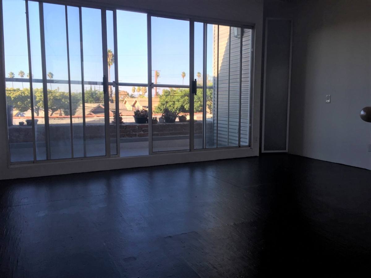 Apartment for rent at 946-950 Daisy Ave, Long Beach, CA 90813