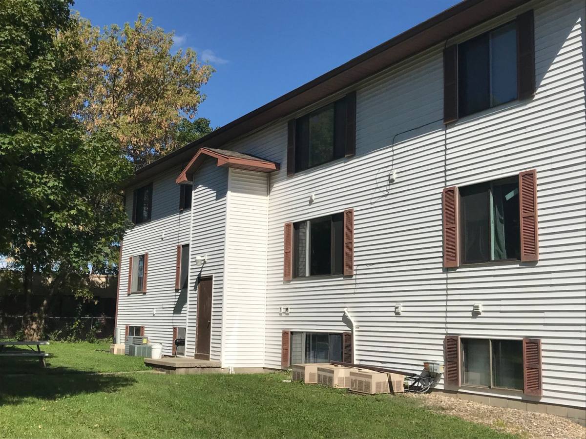 Apartment for rent at 1118 Tiffany Place, Waterloo, IA 50701