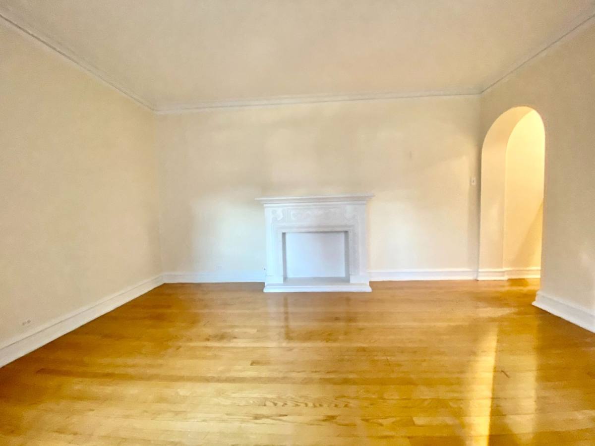 Apartment for rent at 2554-68 W Estes Ave, Chicago, IL 60645