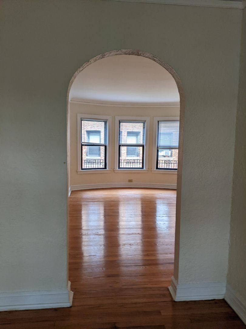 Apartment for rent at 2554-68 W Estes Ave, Chicago, IL 60645