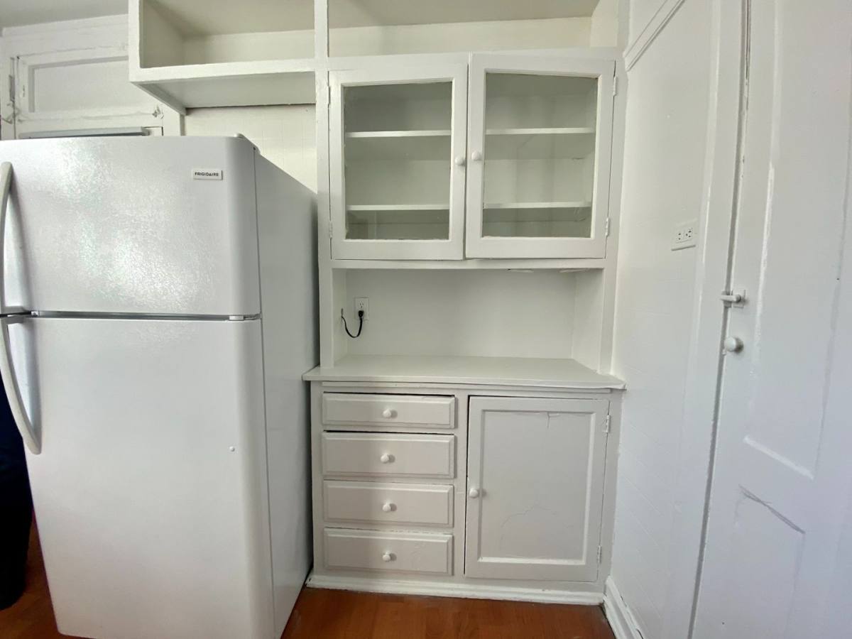 Apartment for rent at 2554-68 W Estes Ave, Chicago, IL 60645