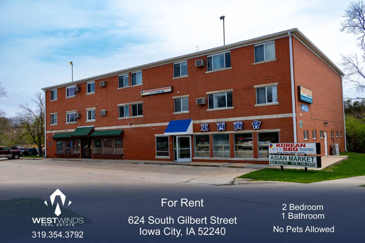 Apartment for rent at 624 S Gilbert St, Iowa City, IA 52240