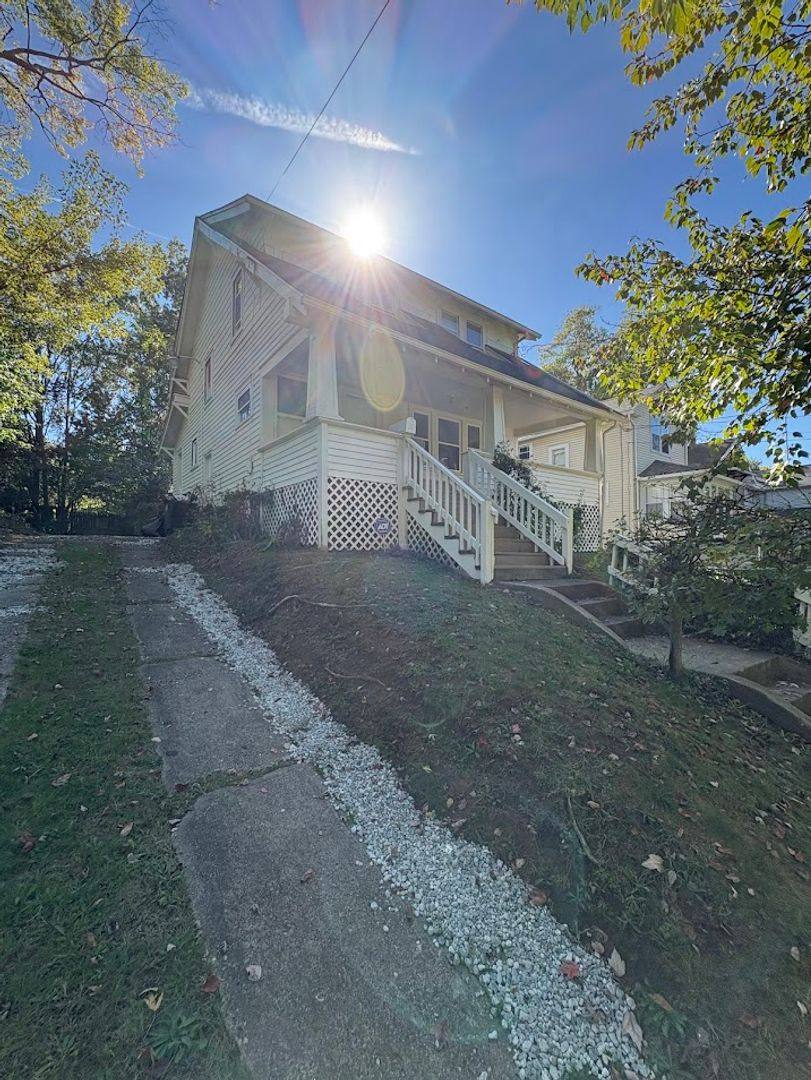 House for rent at 844 Lawton St, Akron, OH 44320