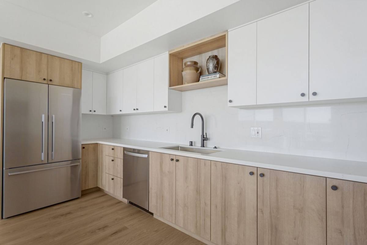 Apartment for rent at 3844 W 27th St, Los Angeles, CA 90018