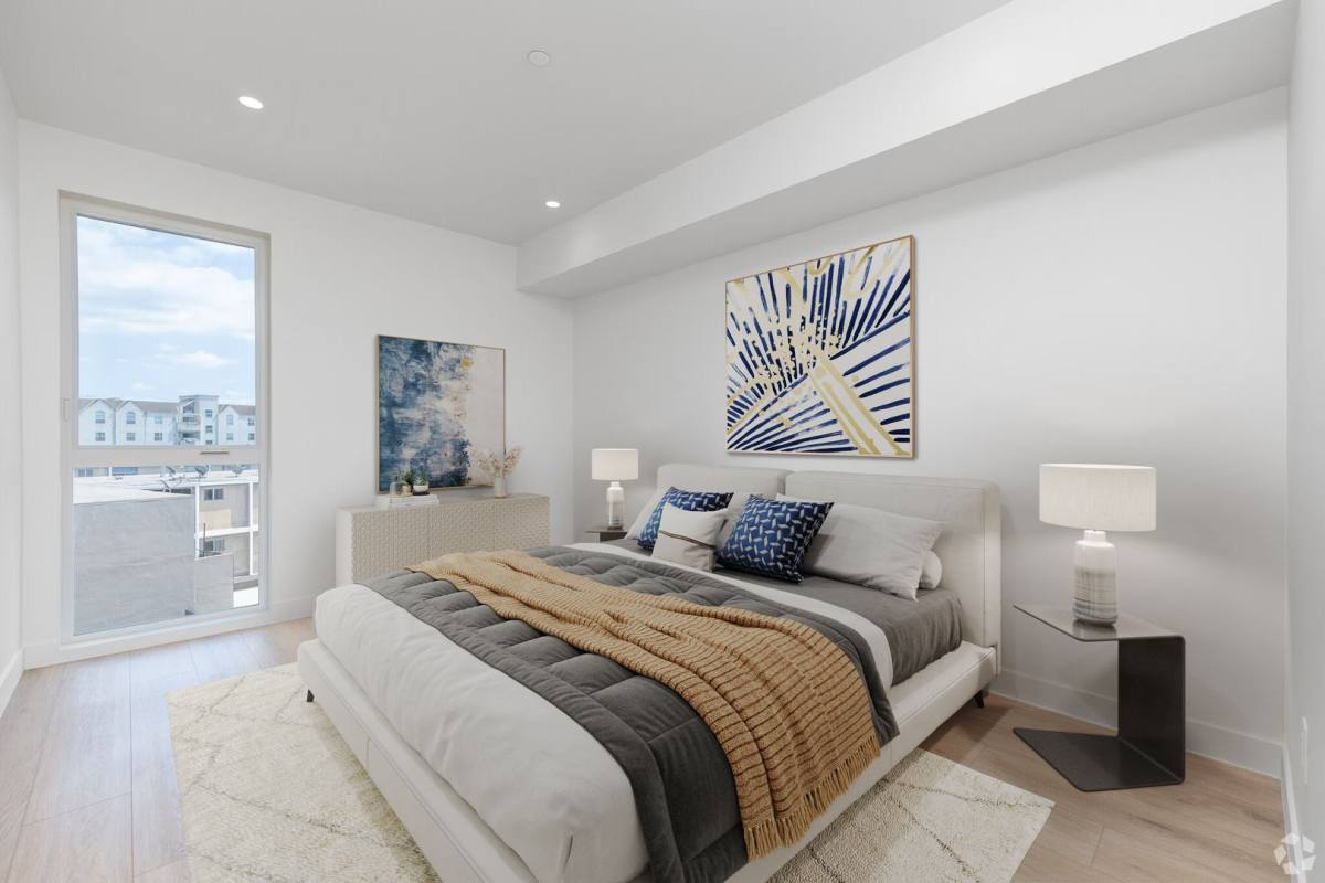 Apartment for rent at 3844 W 27th St, Los Angeles, CA 90018