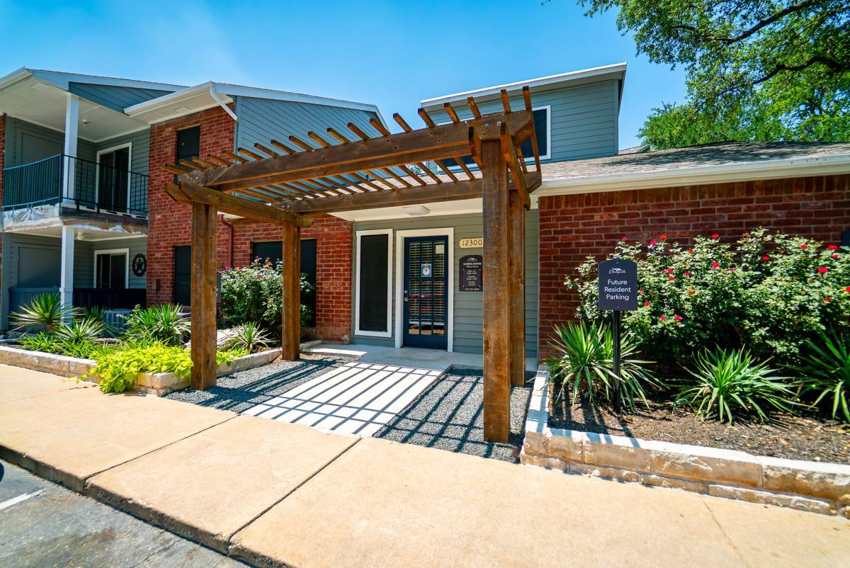Apartment for rent at 12300 Hymeadow Dr, Austin, TX 78750