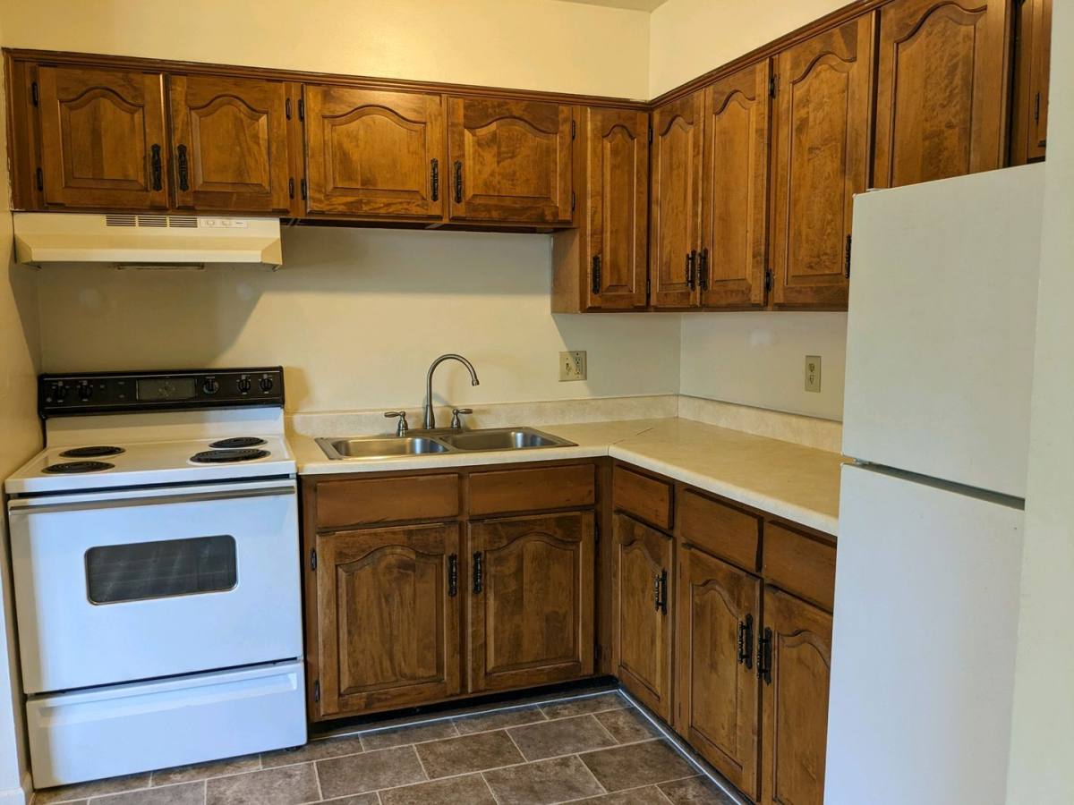 Apartment for rent at 679 E Main St, Batavia, NY 14020