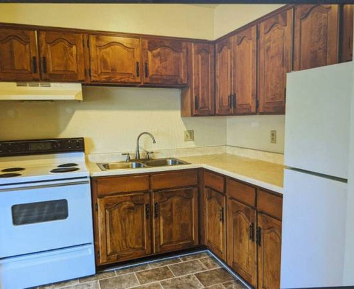 Apartment for rent at 679 E Main St, Batavia, NY 14020