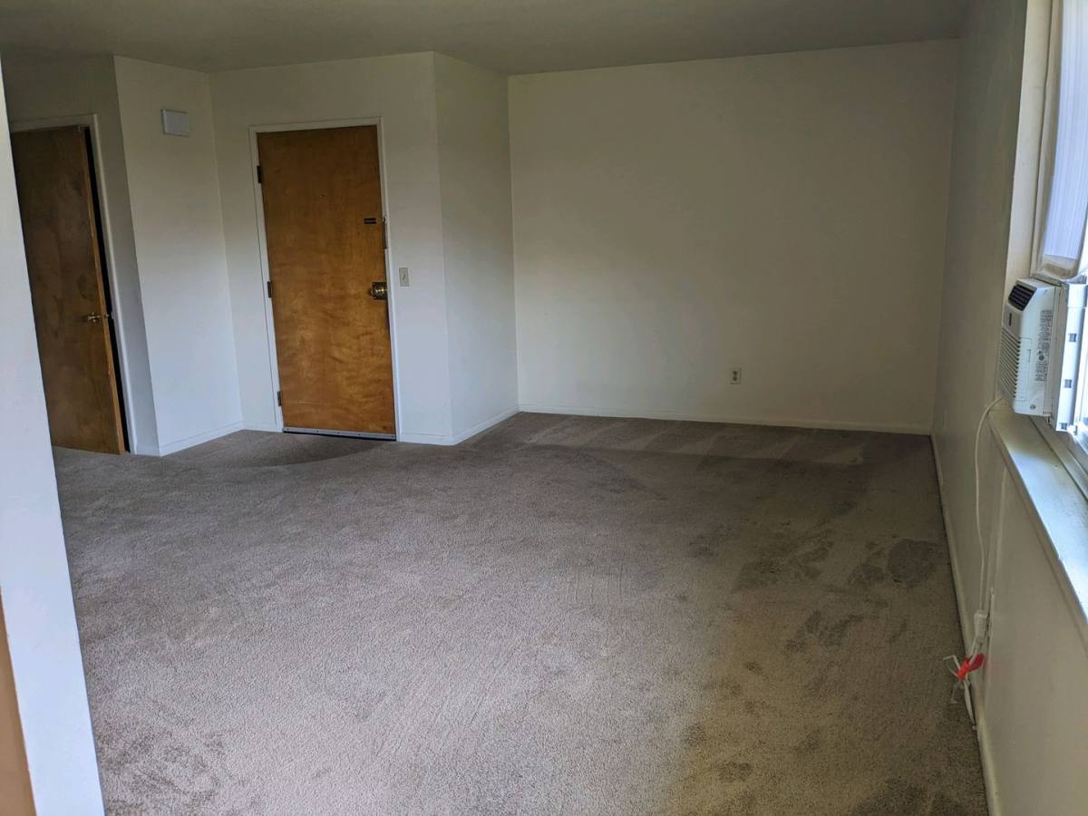 Apartment for rent at 679 E Main St, Batavia, NY 14020