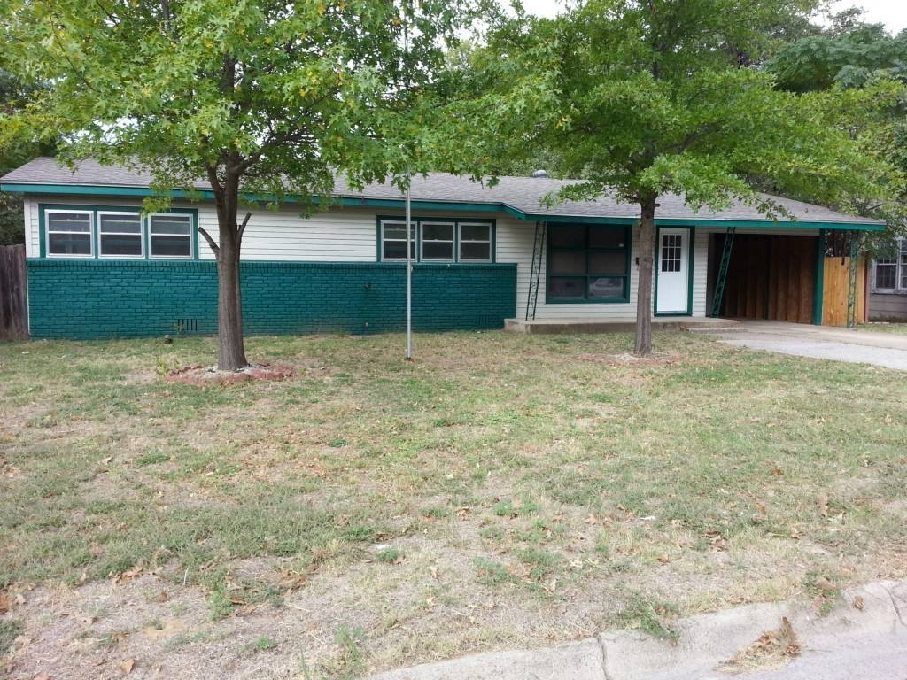 House for rent at 2113 Haltom Rd, Haltom City, TX 76117