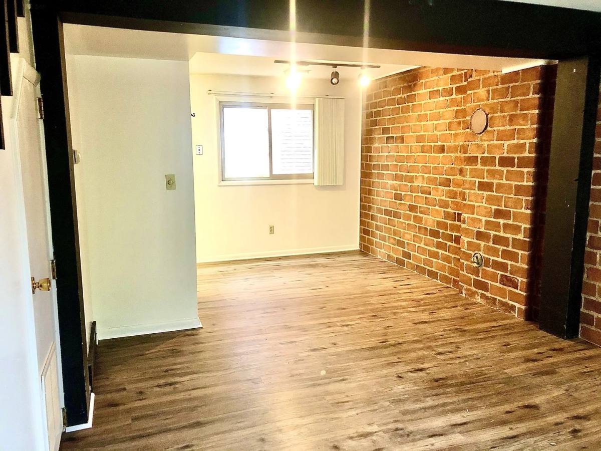 Apartment for rent at 2011 Summit St, Columbus, OH 43201