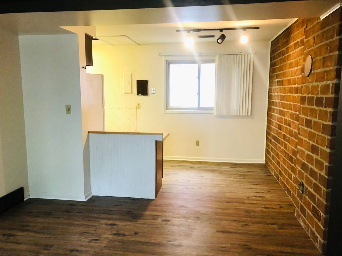 Apartment for rent at 2011 Summit St, Columbus, OH 43201