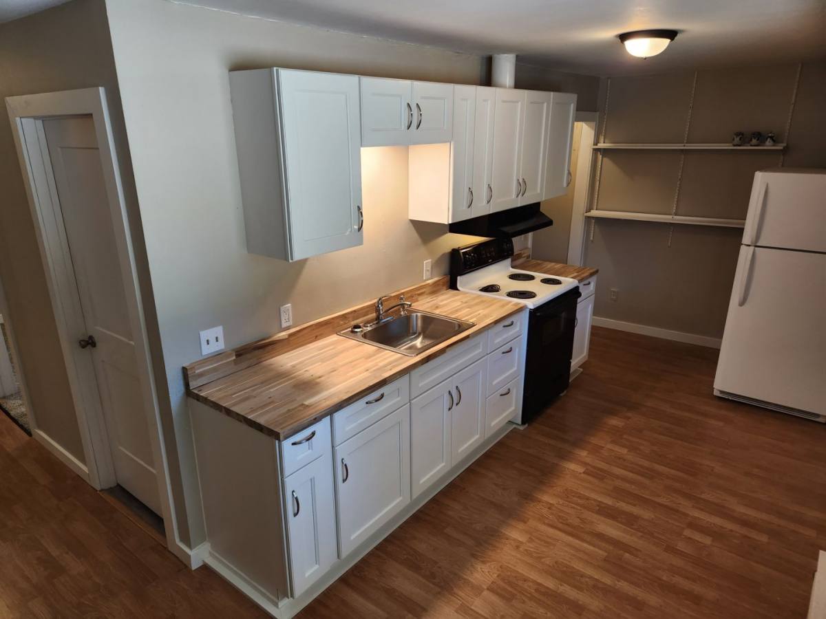 Apartment for rent at 225 E 4th Ave, Metaline Falls, WA 99153
