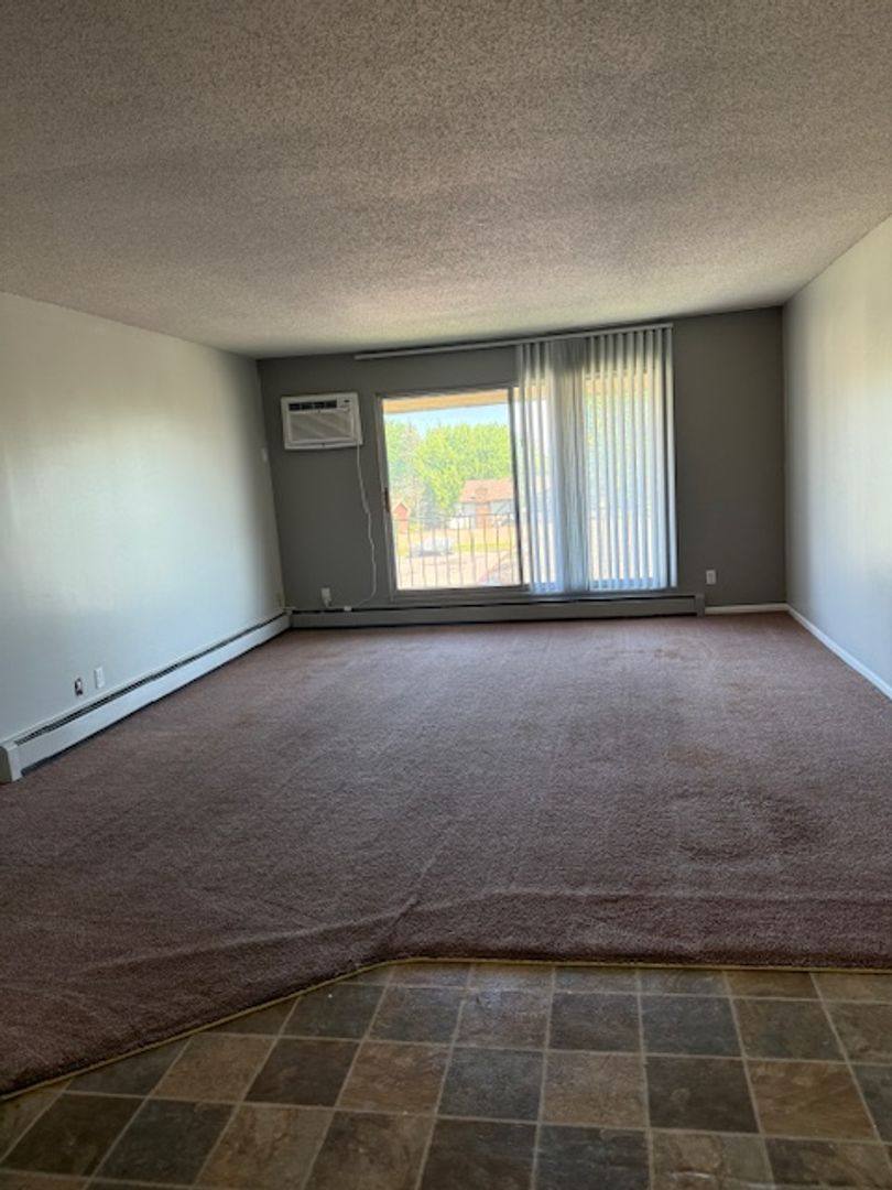 Apartment for rent at 800 County Rd, Saint Paul, MN 55112