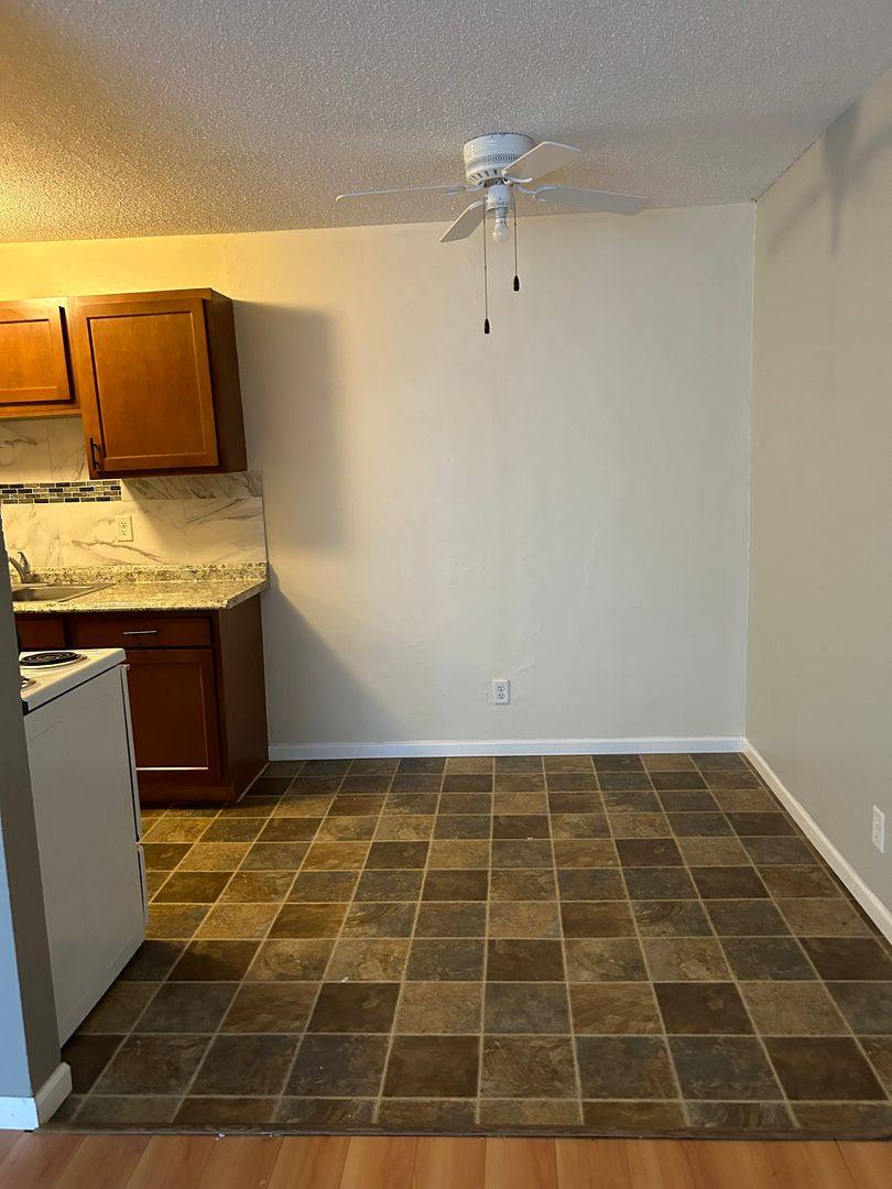 Apartment for rent at 800 County Rd, Saint Paul, MN 55112