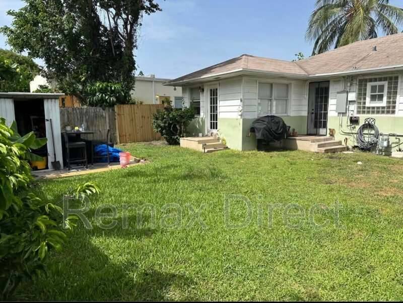 House for rent at 727 S M St #1, Lake Worth Beach, FL 33460