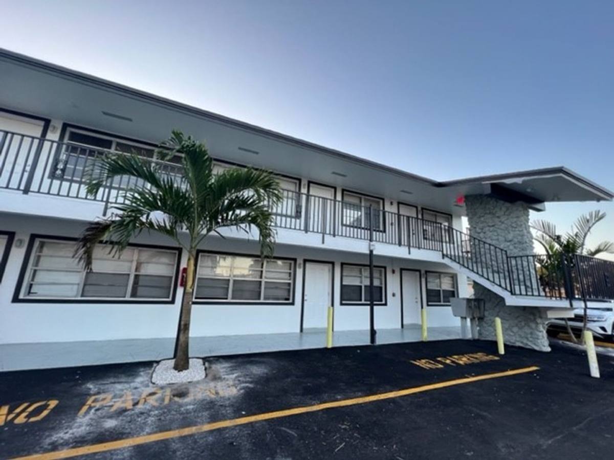Apartment for rent at 2300, 2309 & 2319 Madison St, Hollywood, FL 33020