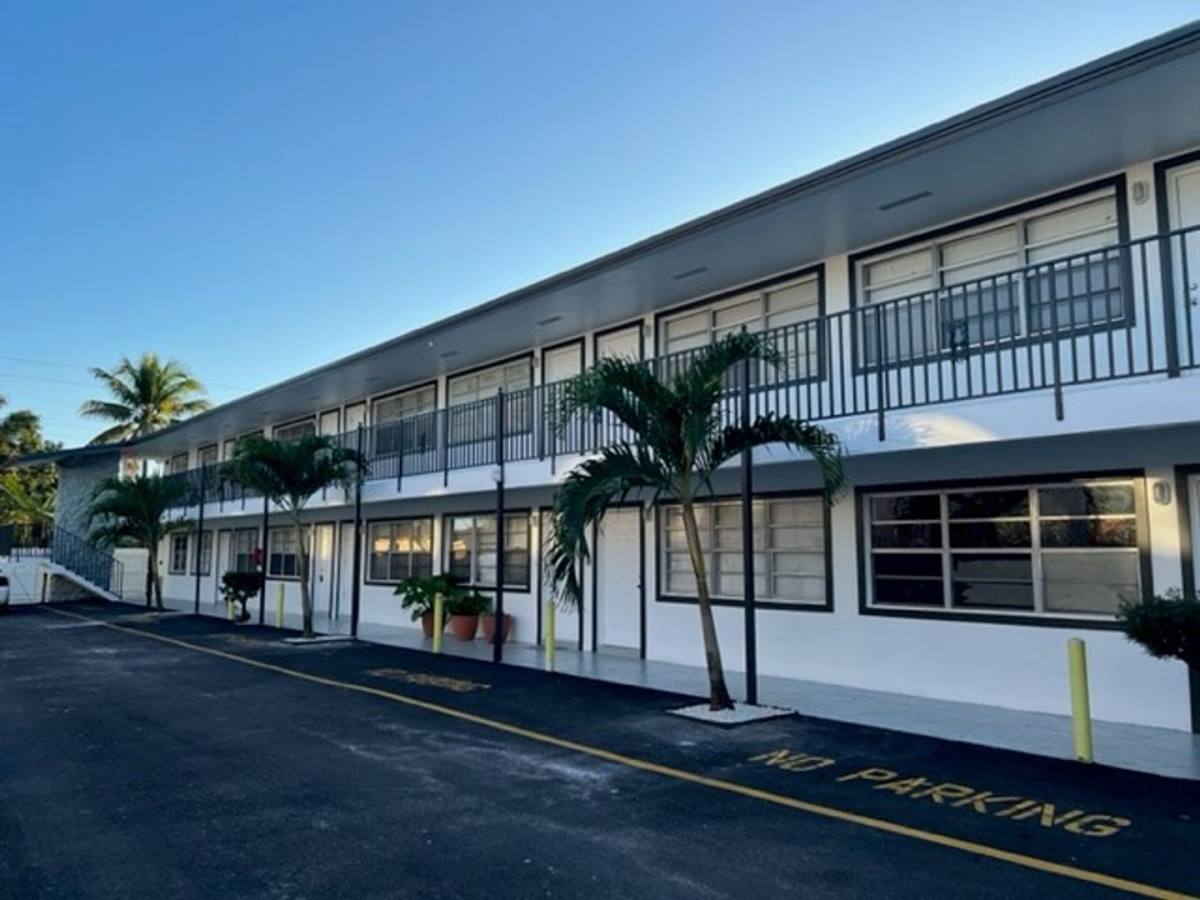 Apartment for rent at 2300, 2309 & 2319 Madison St, Hollywood, FL 33020