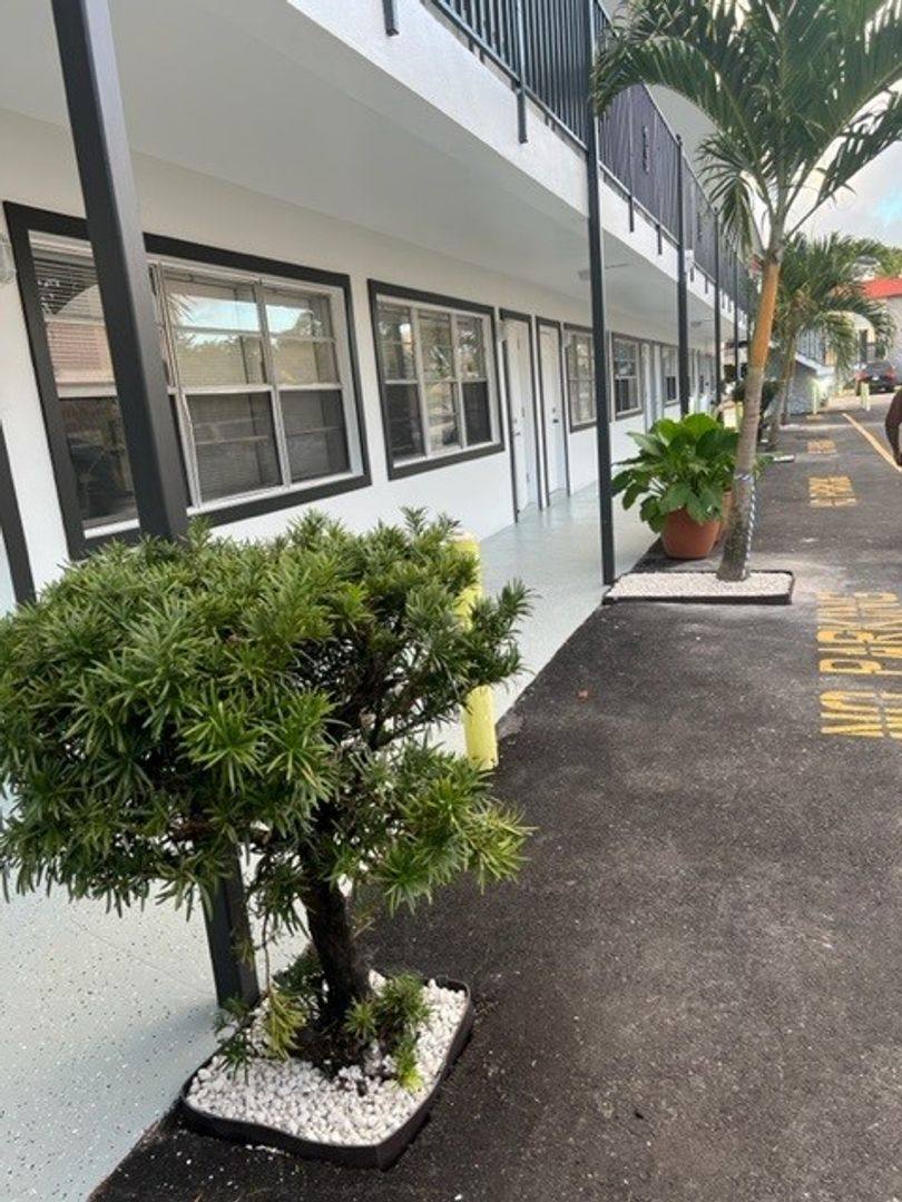 Apartment for rent at 2300, 2309 & 2319 Madison St, Hollywood, FL 33020