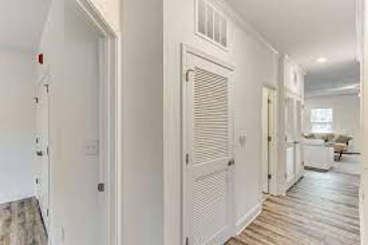 Apartment for rent at 915 Washington St, Gainesville, GA 30501