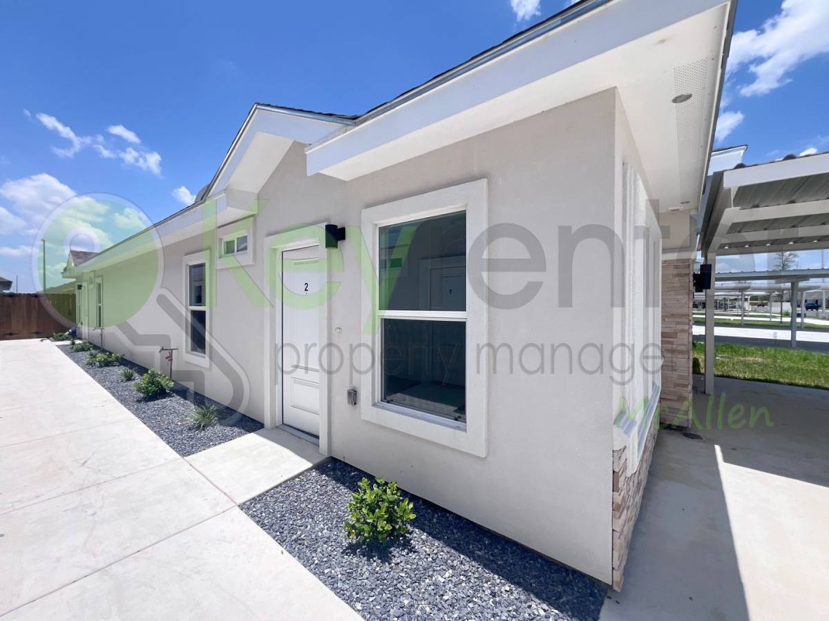Apartment for rent at 913 N Woodson Ave, Edinburg, TX 78541