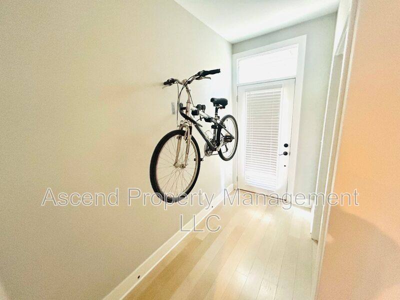 Townhouse for rent at 3155 Saint Elmo Ave #10, Chattanooga, TN 37408