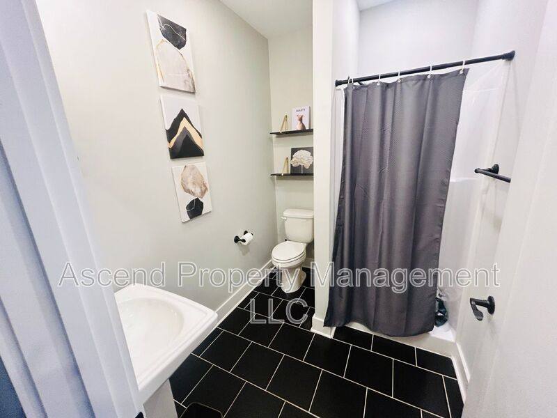 Townhouse for rent at 3155 Saint Elmo Ave #10, Chattanooga, TN 37408